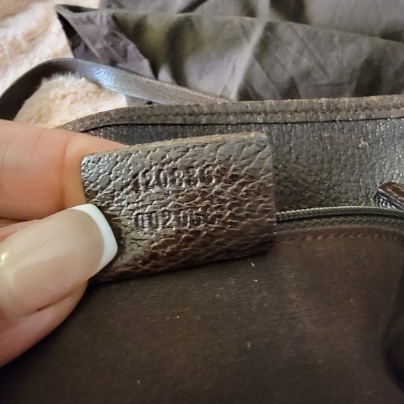 Gucci Bucket Handbag - Picture 9 of 9